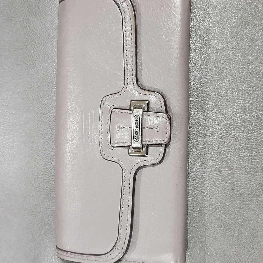 COACH LARGE TOTE AND MATCHING WALLET - Picture 2 of 12